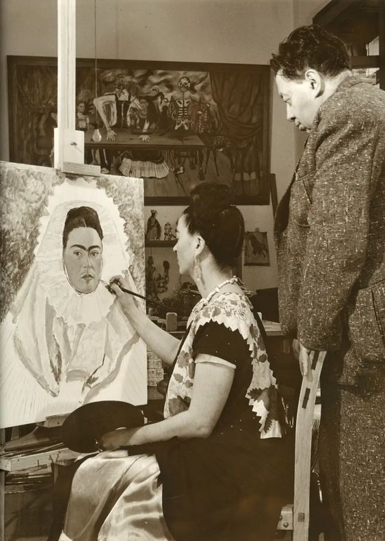Frida Kahlo se peignant con un Resplandor