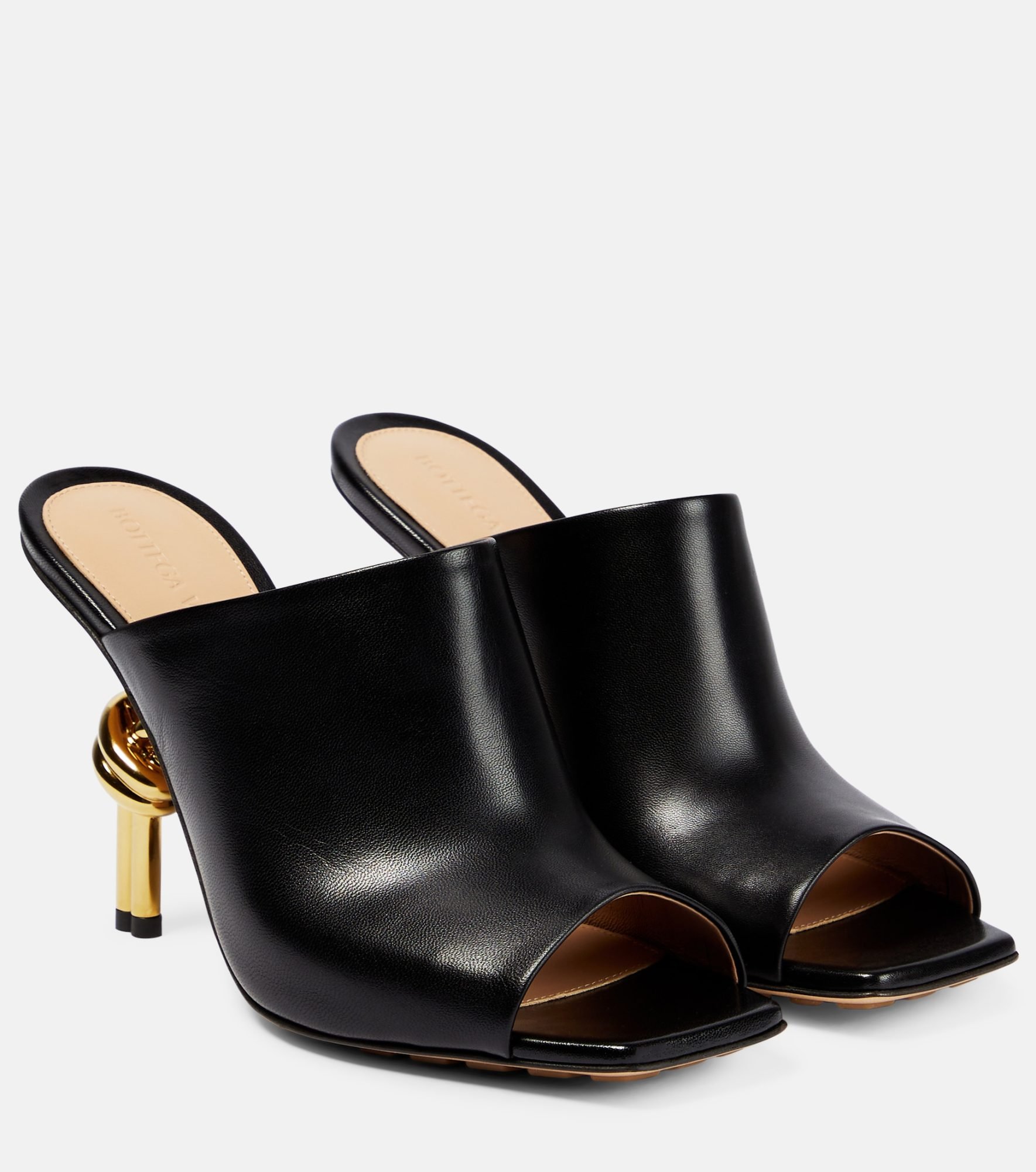 Mules Knot en cuero negro para mujer de la marca Bottega Veneta