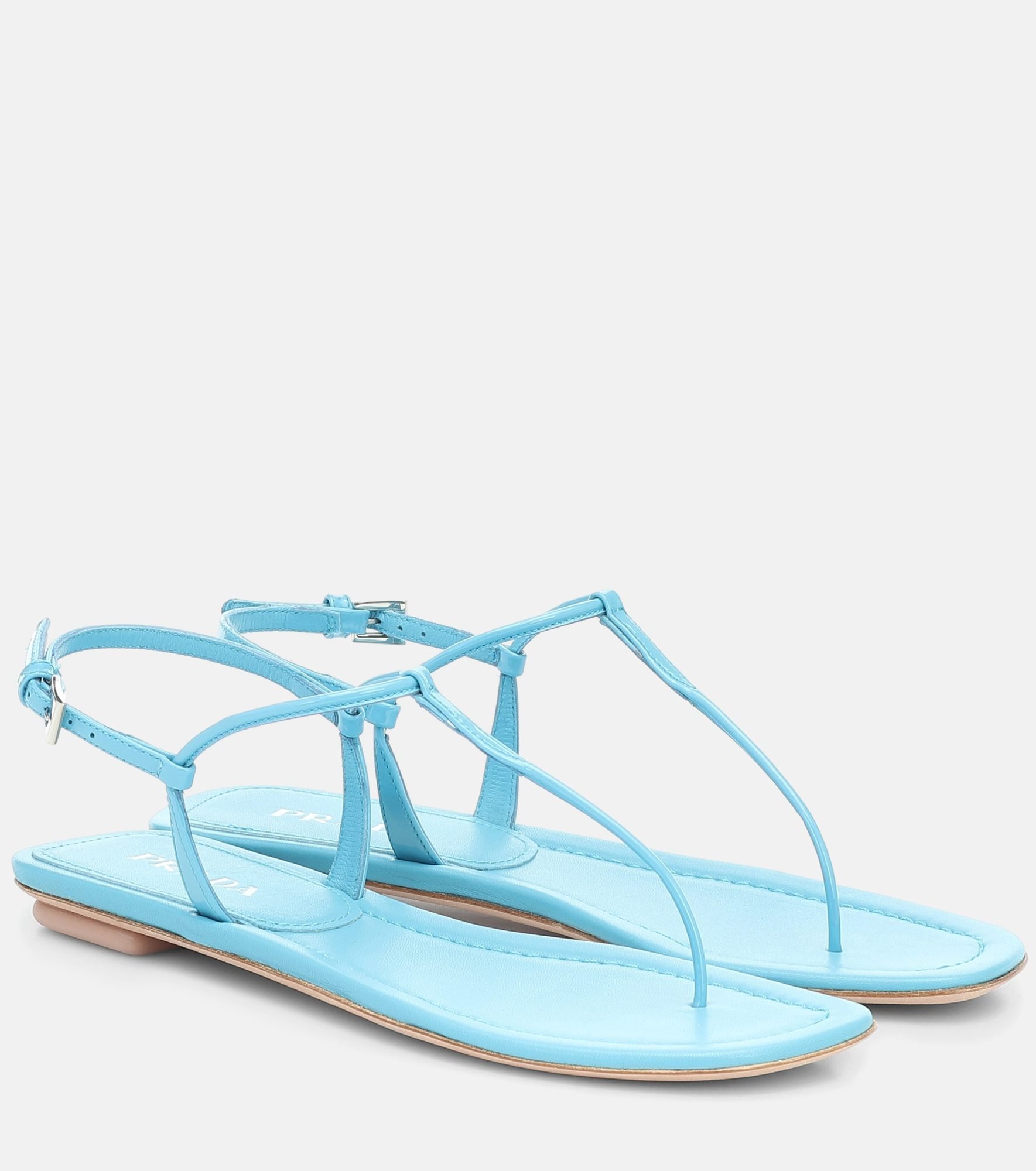 Sandalias planas azul cielo de cuero Prada