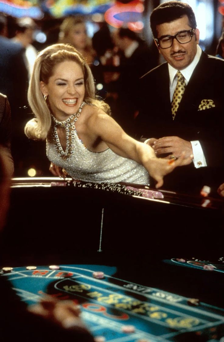 Ginger McKenna en Casino Mob Wife