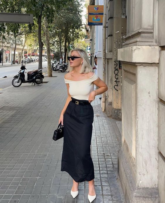 Outfit con top de cuello Bardot