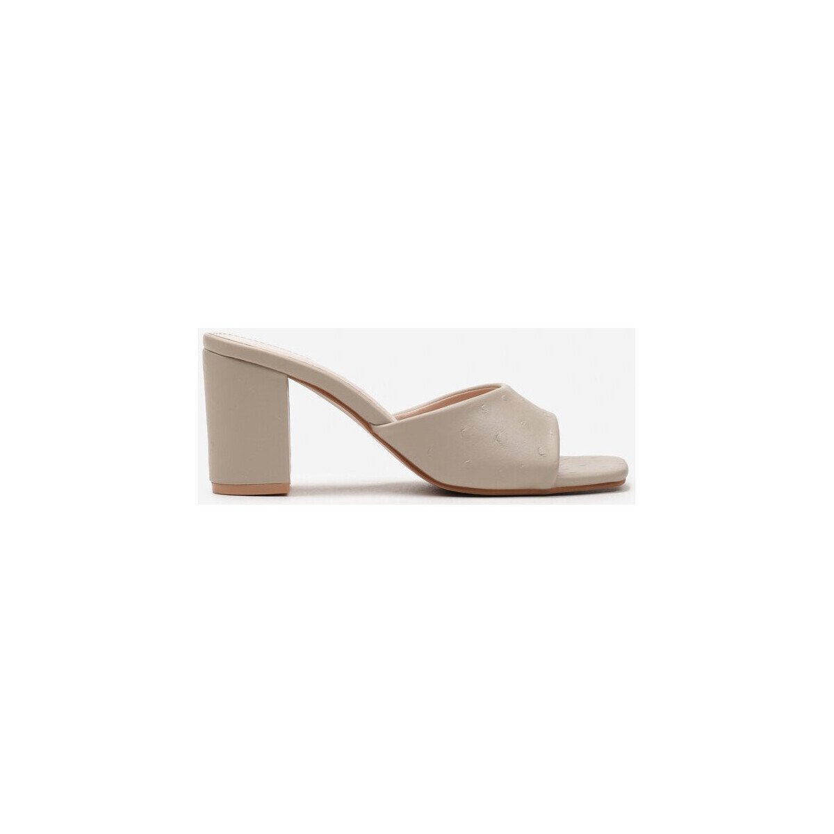 Mules beige abiertas con tacones Vera Collection