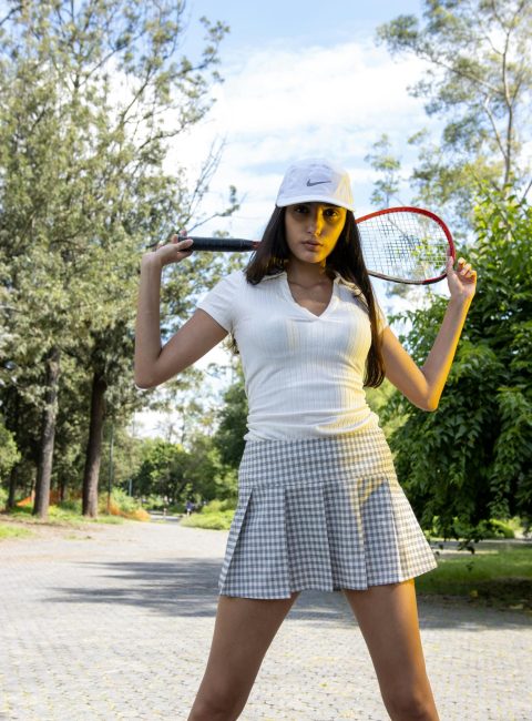 vetements de tennis scaled