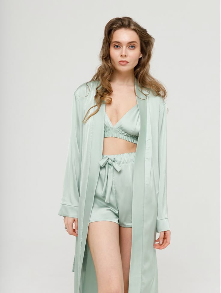 Les differentes tenues de nuit entre douceur et sensualite shorty Lingerie de nuit faut il choisir entre confort et seduction Modalova