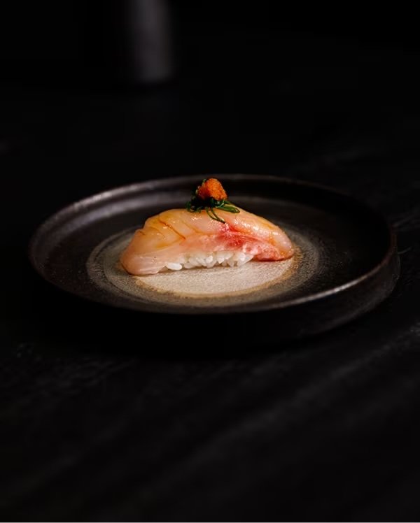 Sushi de Peter Park para Saint Laurent Sushi Park