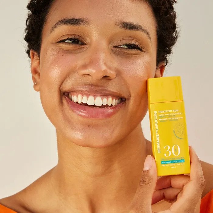 Texturas nobles para un ritual estival de lujo El verano sublimado por Germaine de Capuccini 1 Modalova