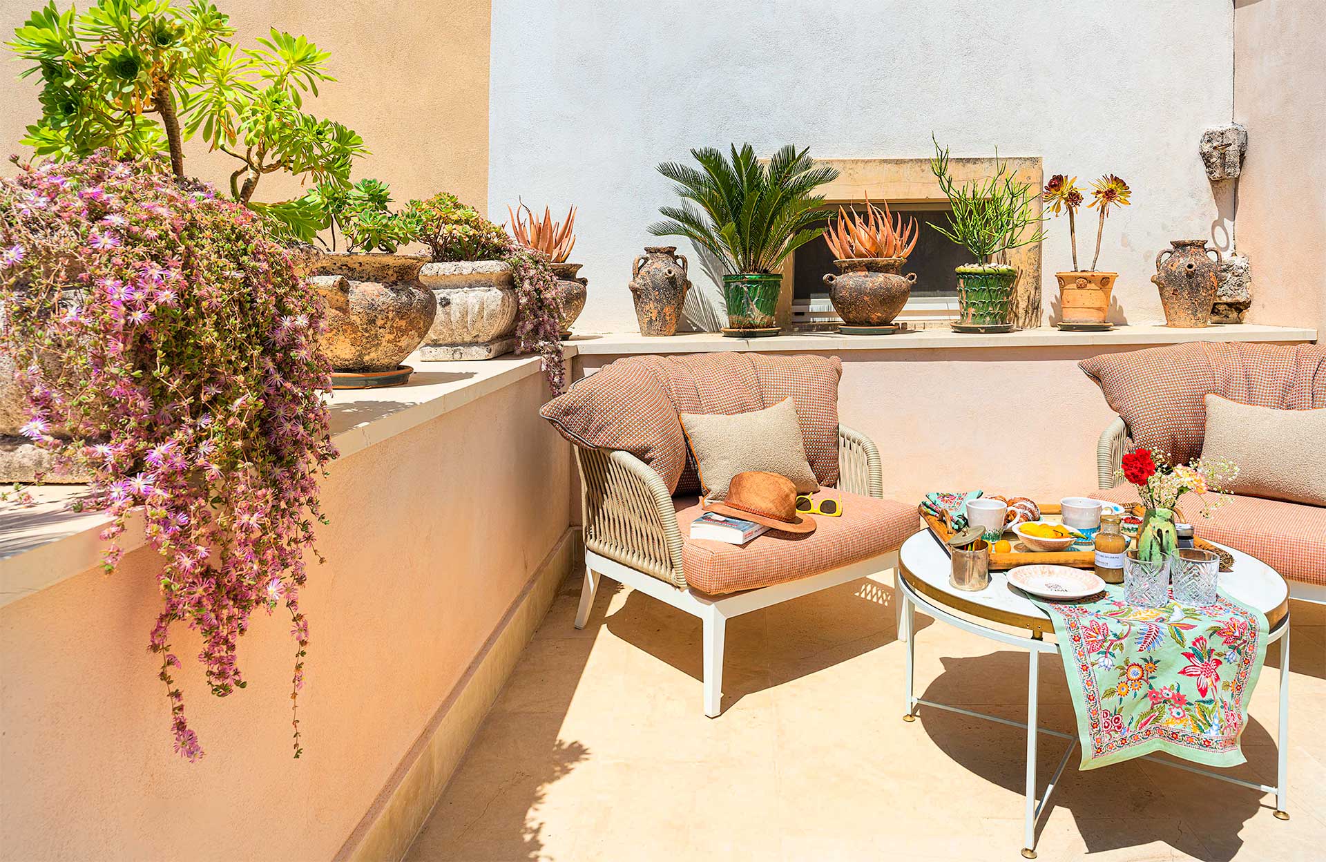 MODALOVA Minimalisme apaisant la terrasse comme espace interieur exterieur MINIMALISTE 1