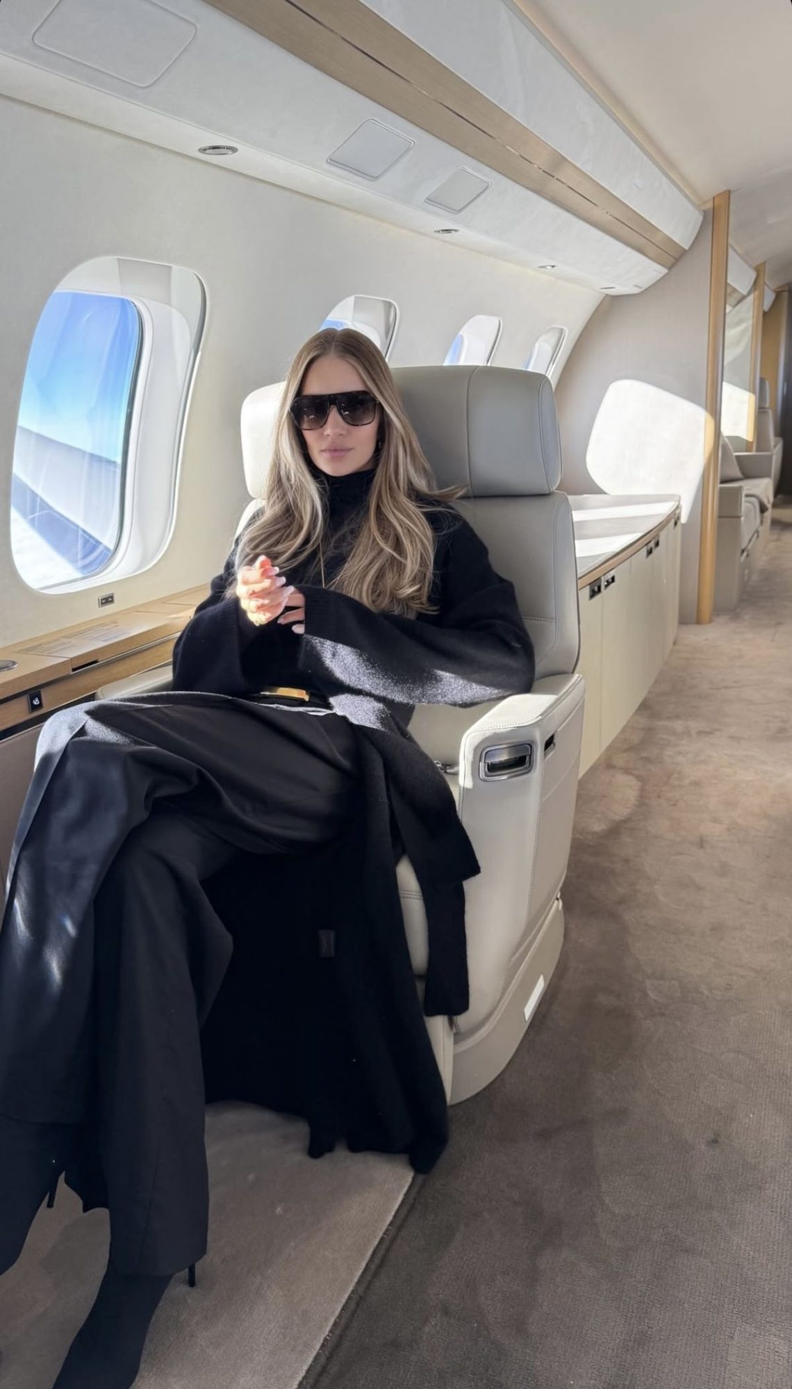 Personalizacion absoluta y libertad real Entre cielo y seda la elegancia del vuelo privado Modalova