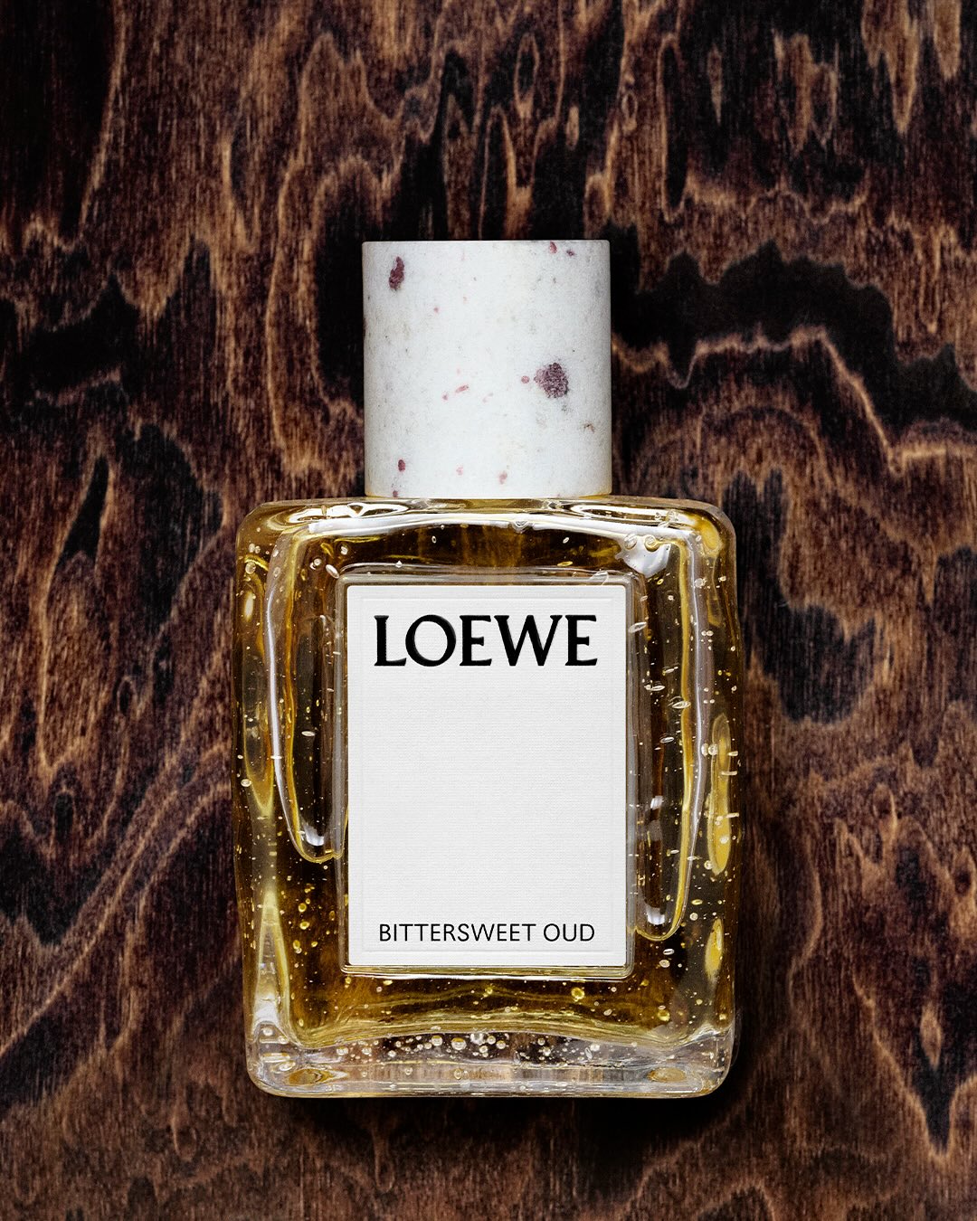 La artesanía creativa de la Crafted Collection de LOEWE Perfumes 10 Frasco de perfume Bittersweet Oud Crafted Collection LOEWE Perfumes