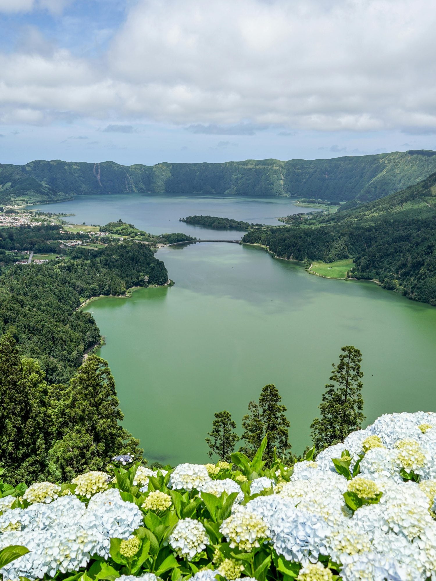 Sao Miguel Acores — le spectaculaire a letat pur Ces lieux secrets ou le luxe voyage incognito Modalova