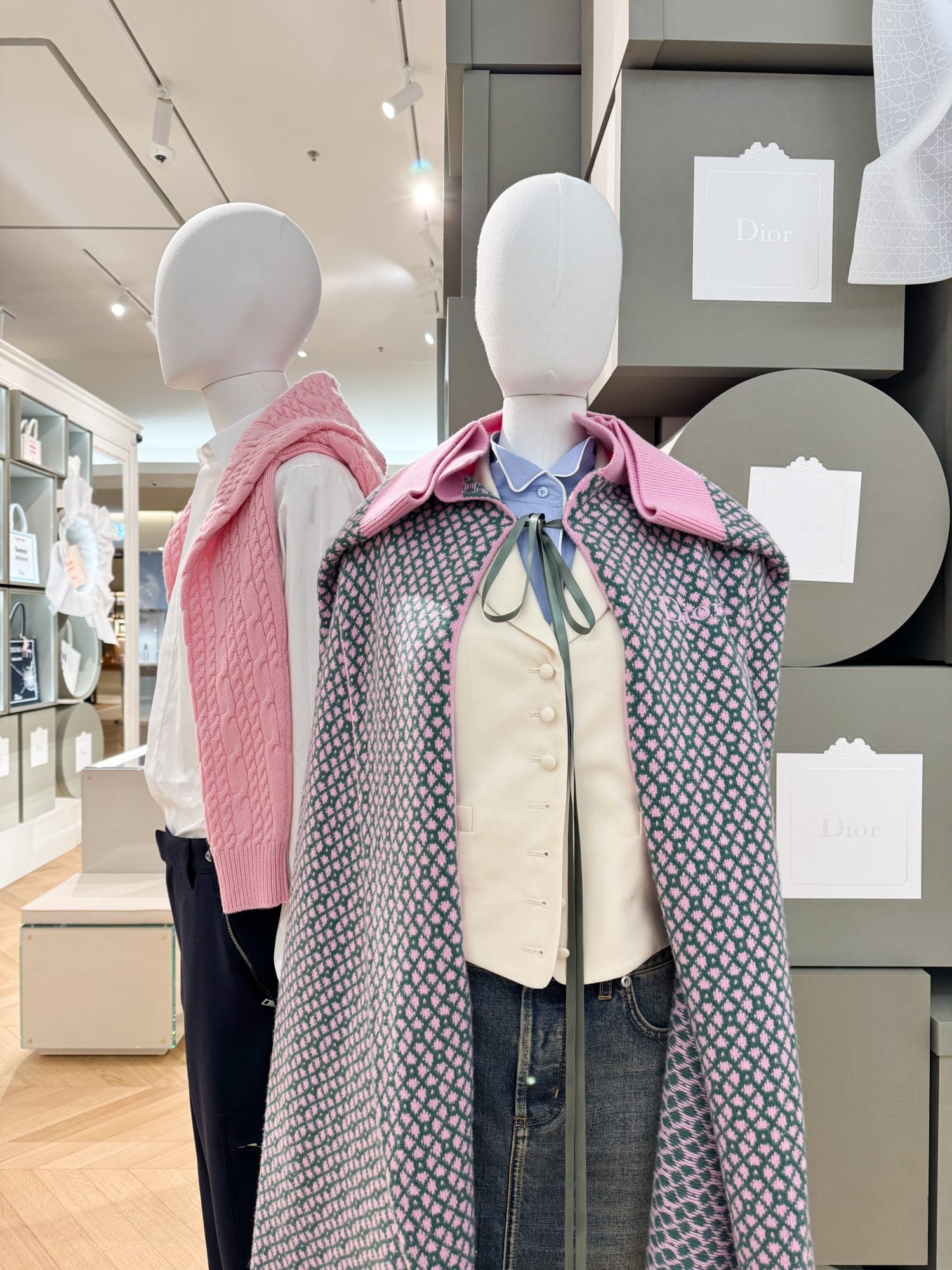 Últimos días para descubrir el pop-up de Dior en Bon Marché 6 Colección Verano 2026 Dior Jonathan Anderson foto Pauline PINOT