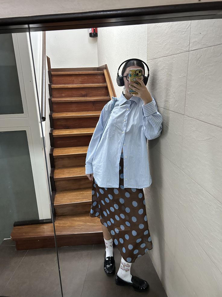 Tenue rayée et à points