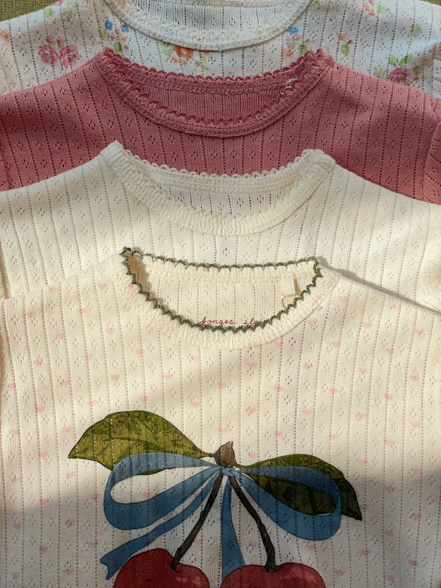 Moda infantil: ¿por qué los materiales naturales realmente cambian la vida diaria de los niños? 5 body naturels kids
