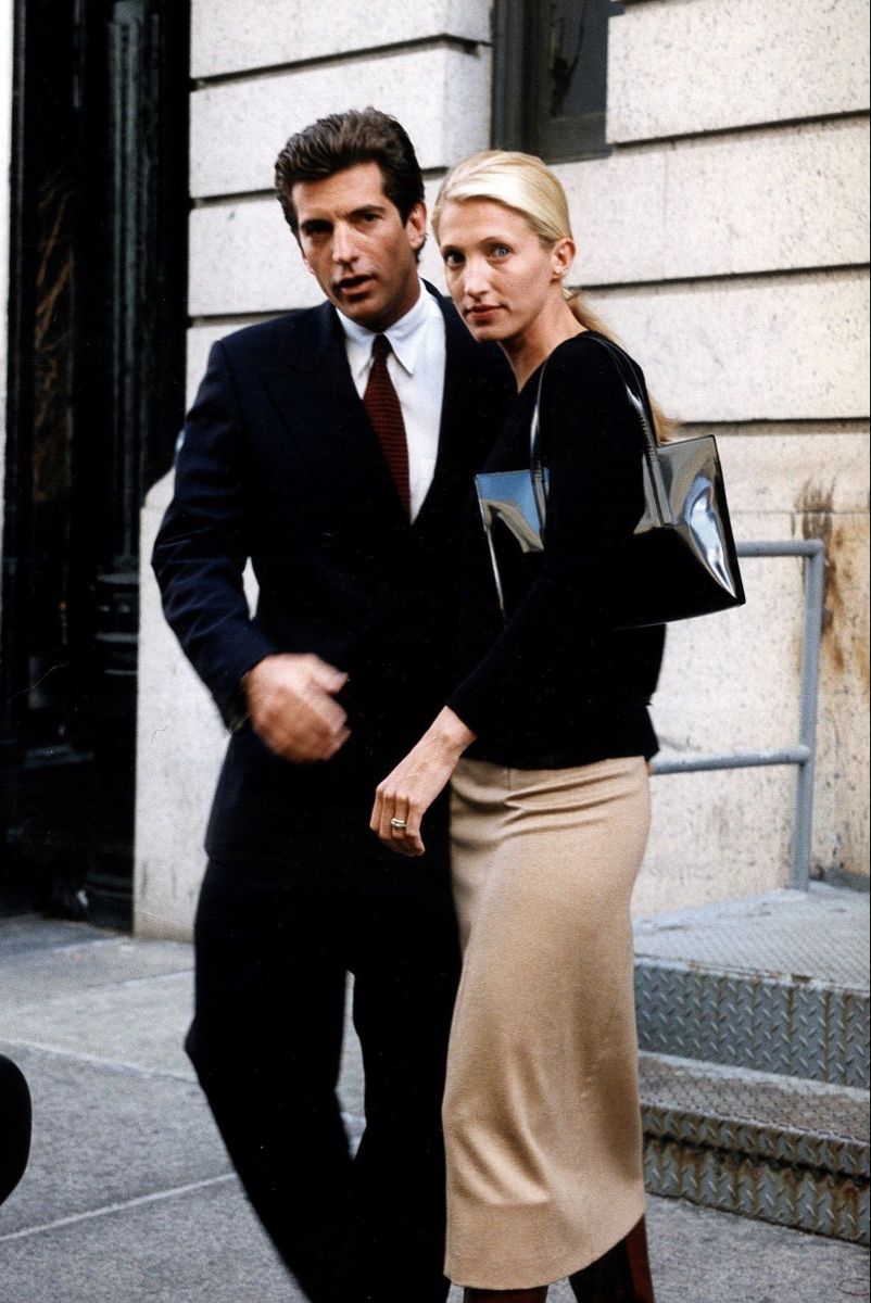 Outfits JFK Jr y CBK