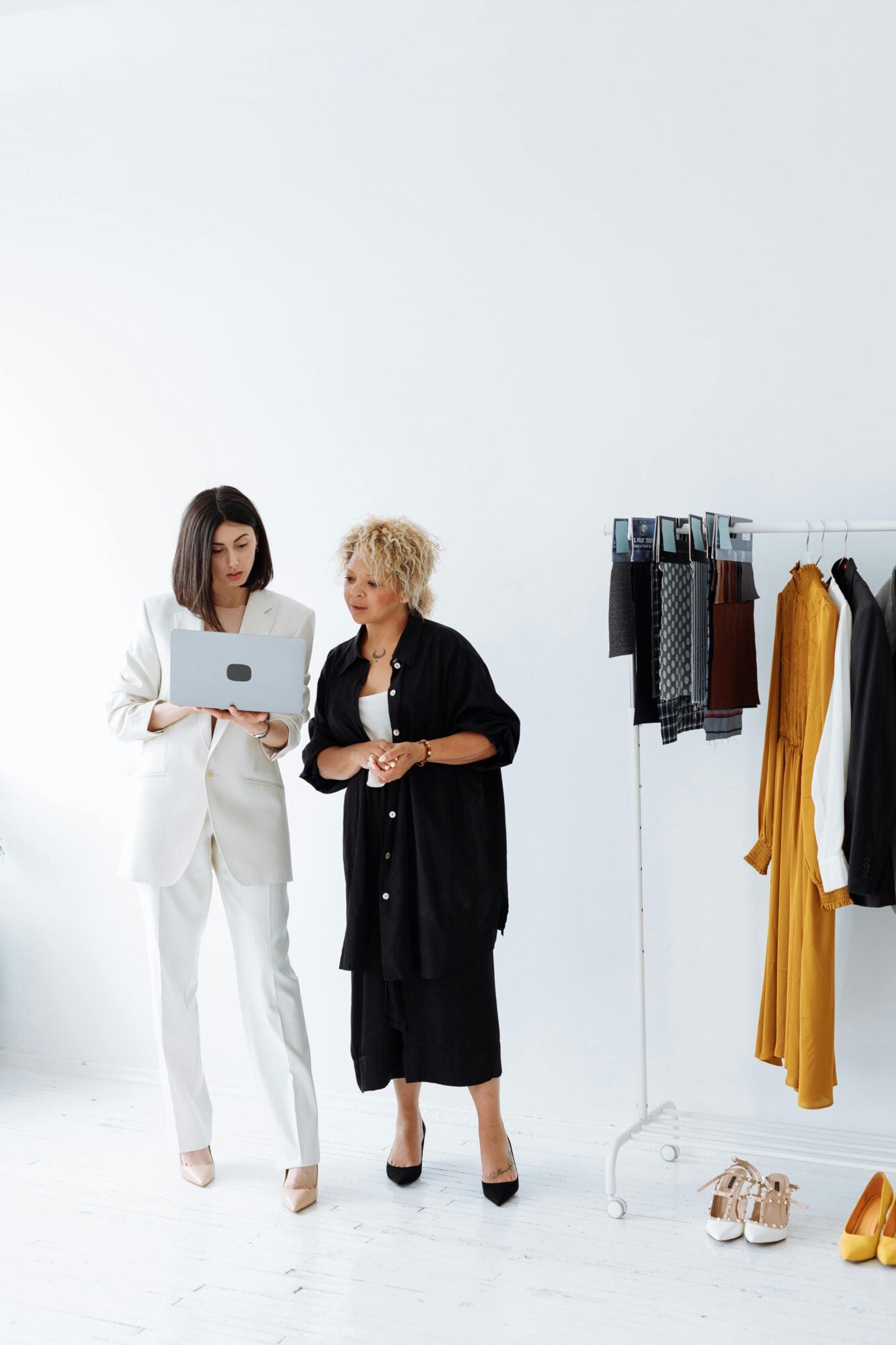 Del escaparate al dato la precision invisible La elegancia invisible de una boutique de moda Modalova