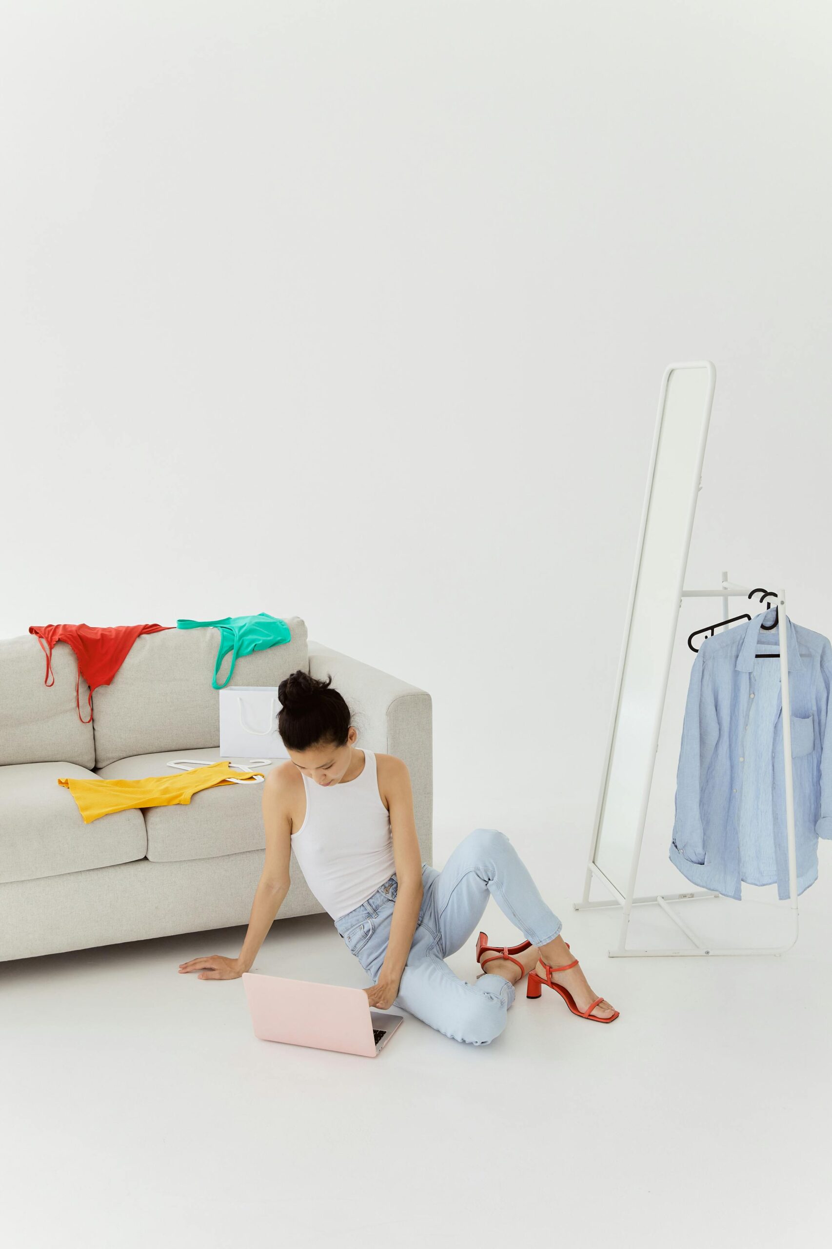 La vitrina digital nuevo flagship de las marcas Modalova scaled