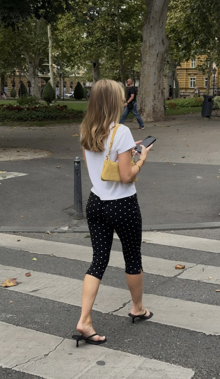 Pantalón capri mujer con lunares