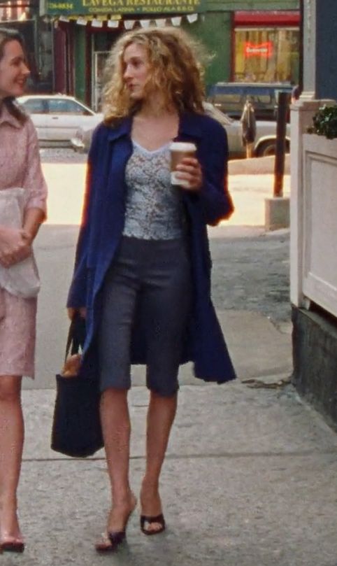 Outfit Carrie Bradshaw Sex And The City pantalones capri