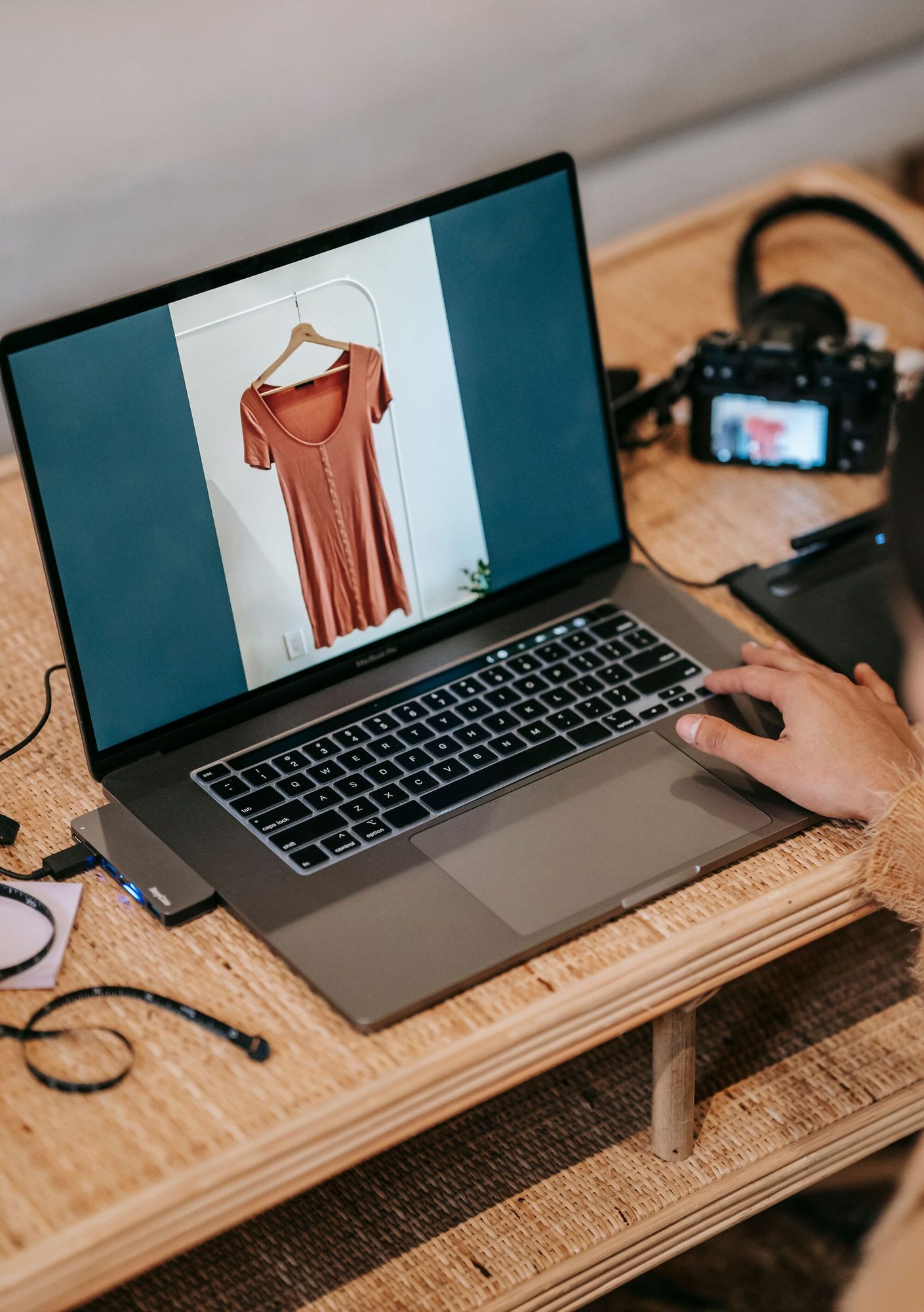 Vestirse digital: las aplicaciones para repensar tu guardarropa 2 Le dressing digital nouvel outil pour affiner son style Dressing digital les applications pour repenser sa garde robe Modalova 1