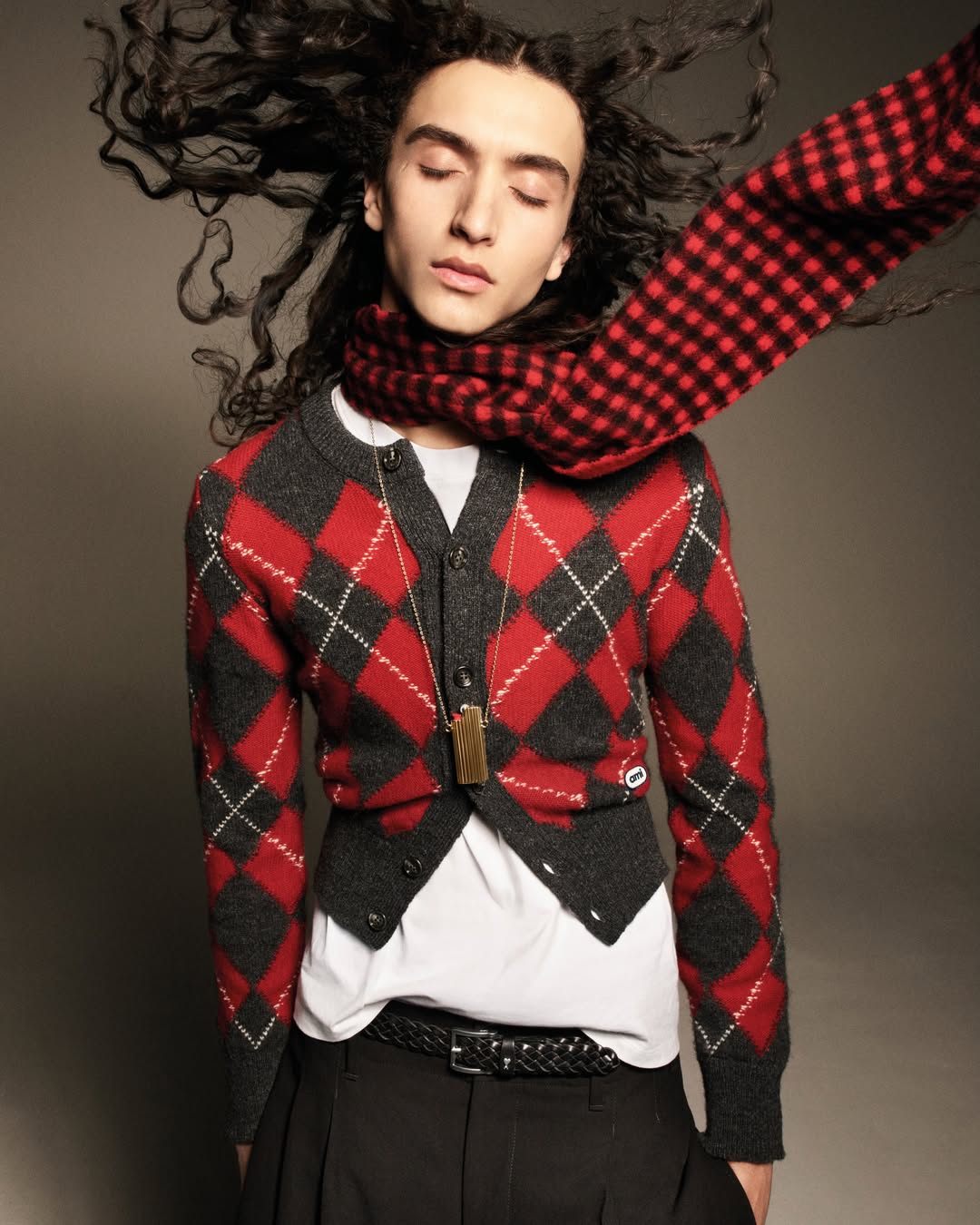 El tartán y el argyle como motivos insignia de este otoño 6 Cárdigan motivo argyle Ami Paris